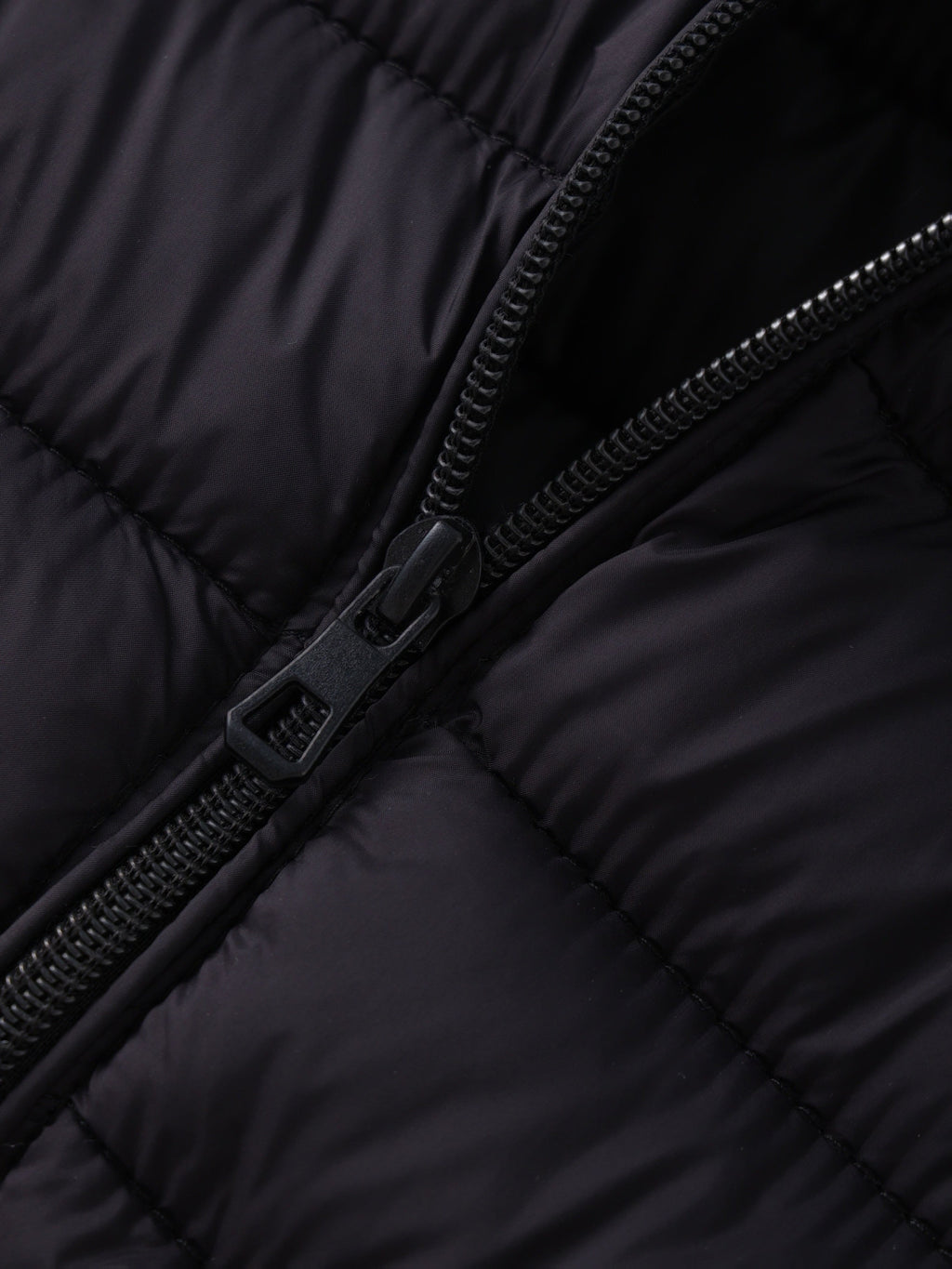 Vivienne | Lightweight Stand-Collar Puffer Jacket