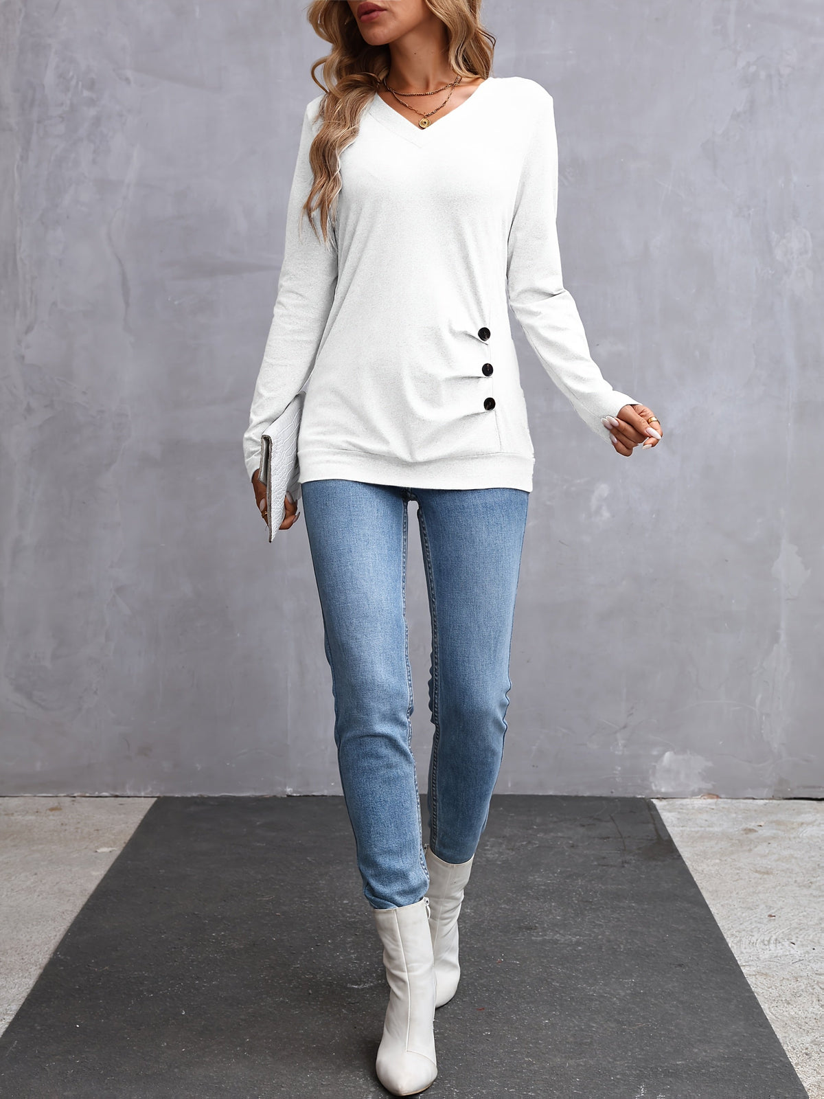 Kathryn | Side-Button V-Neck Long Sleeve Top